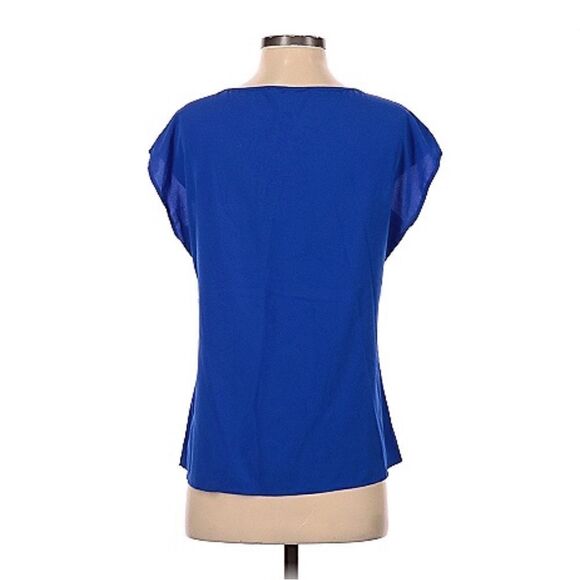 🌟 Banana Republic Sleeveless Top - Picture 2 of 2